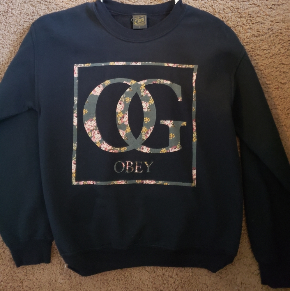 Obey sweater